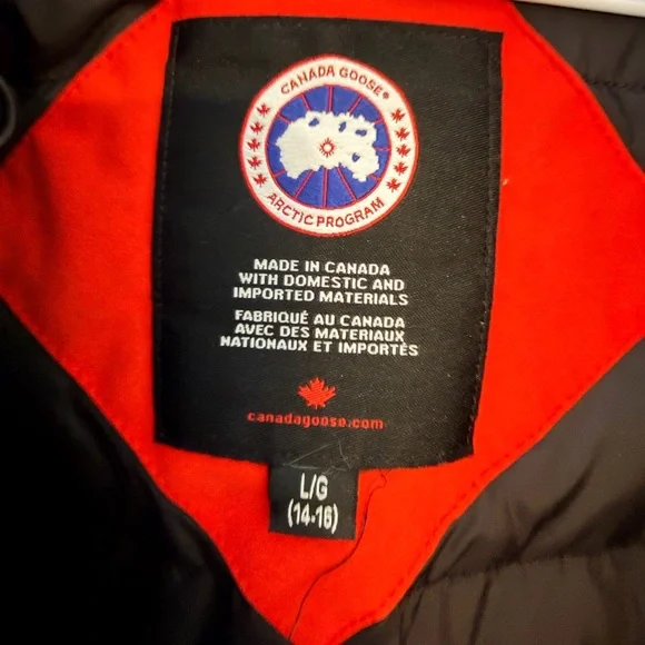 Canada Goose Girls Red Jacket - Picture 5 of 6